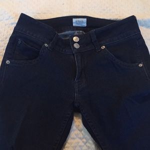 Hudson jeans in size 27